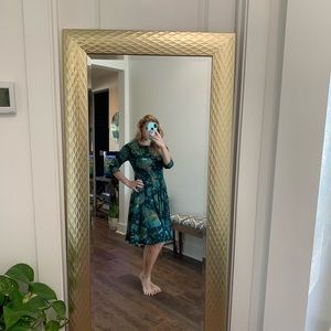 Vintage floral dress. no size and you must be able to put it on over your head